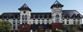 The Chateau Bloomington Hotel and Conference Center